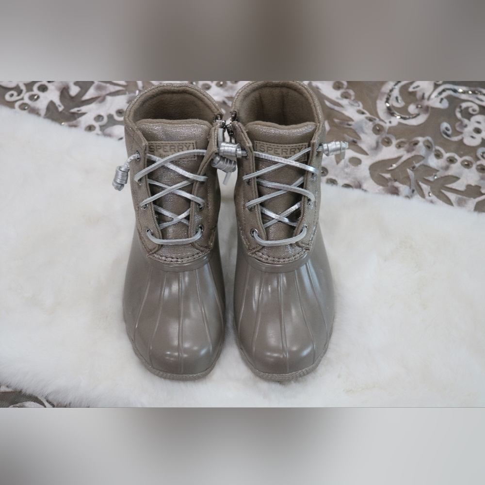 Sperry Women's Saltwater Waterproof Duck Boots, Dove, Size 5M
